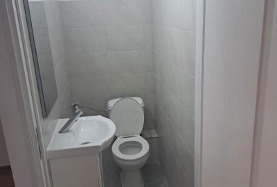 Spațiu comercial, de 18 mp, în Central - 4