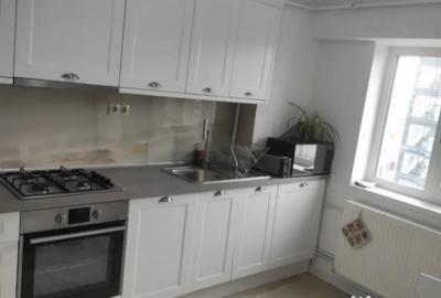 Apartament cu 3 camere decomandat în George Enescu - 9