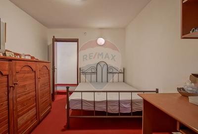 Vila cu potential turistic in Predeal privelisti si liniste montana - 23