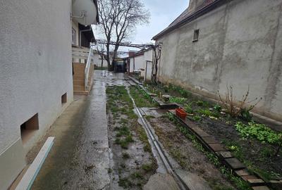 Casă cu 3 camere în Central - 2