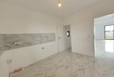 Casă cu 4 camere cu Teren 275 Mp în Giroc