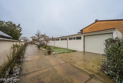 Casă individuală cu 11 camere cu Canalizare în Mogoșoaia - 37