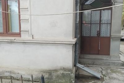 Casă cu 3 camere cu Teren 2500 Mp în Central - 5