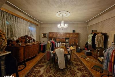 Casă cu 4 camere în Lazaret