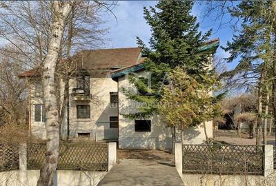 VILA INDIVIDUALA  - 18sqm  LAKEFRONT - 4000sqm land - - 3
