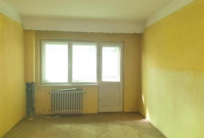 Apartament 2 camere, et 3, debransat,liber, Gara - 6