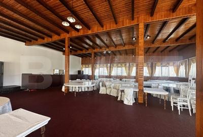 Spatiu comercial , 800 mp ulili si parcare proprie, zona cen - 7