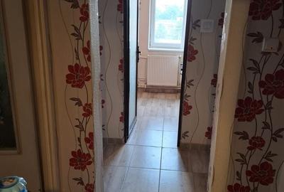 Apartament cu 3 camere decomandat în Micro 5 - 9