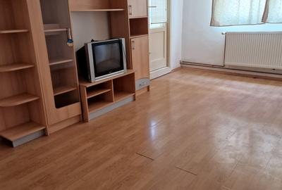 Apartament cu 3 camere decomandat, mobilat în Lipovei - 8