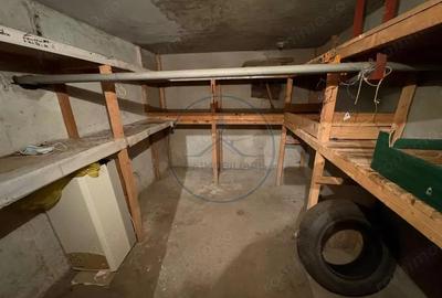 ? Apartament 3 camere decomandate Zona excelenta C.R VIVU ? - 9