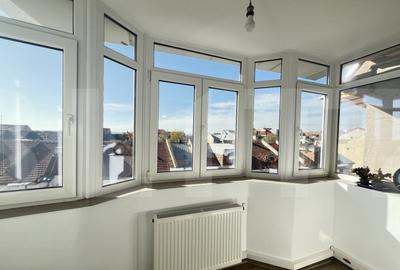 Apartament cu 2 camere decomandat în Central