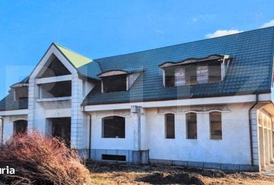 Casă cu Teren 2350 Mp în Central