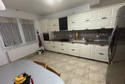 Casă cu 5 camere cu Garaj în Cârcea - 16