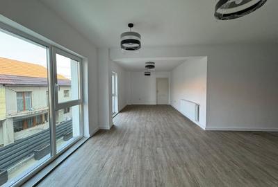 Apartament cu 2 camere semidecomandat în Dâmbul Rotund