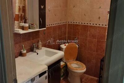 Apartament cu 3 camere semidecomandat în UTA - 1