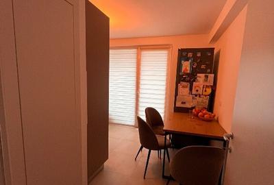 Apartament 3 camere, zona Coresi, parcare inclusa - 1