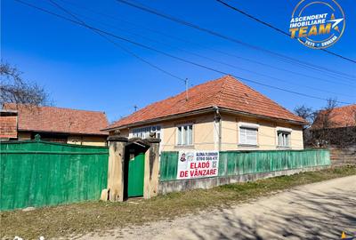 Casă cu 3 camere cu Teren 700 Mp în Zagon - 2