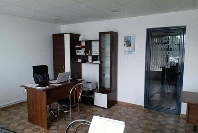 Ultracentral vaslui - Teatrul de Vara, birou 1100 lei chirie cu UTILITATI INCLUSE - 4