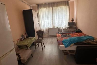 Garsonieră decomandată în Decebal - 1