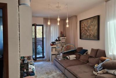 Apartament cu 4 camere decomandat în Sisești - 1