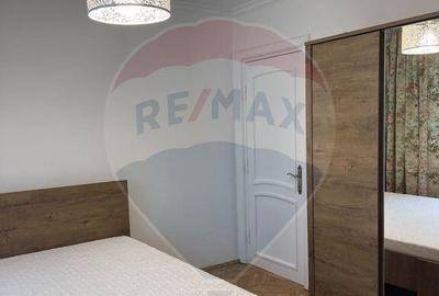 Apartament cu 3 camere decomandat, mobilat în Rovine - 8