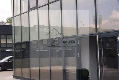 Spațiu comercial, de 58 mp, în 13 Decembrie - 17