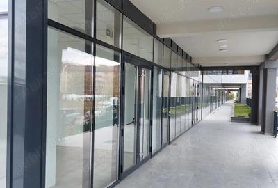 Spatiu comercial nou, cu multiple posibilitati de utilizare, situat intr-o zona in plina dezvoltare. - 1