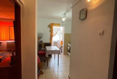 Apartament 3 camere spatioase, usor accesibile, zona linistita Apartament 3 camere spatioase, usor accesibile, zona linistita - 3