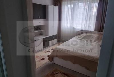 Apartament cu 3 camere semidecomandat, mobilat în Podu Roș - 10