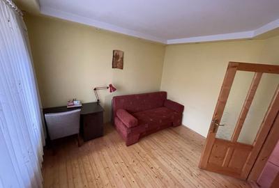 Casă cu 4 camere cu Teren 870 Mp în Central - 1