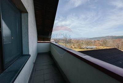 Vila de vanzare cu potential turistic - Valea Mare Pravat - 11