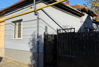 Casă cu 2 camere cu Teren 100 Mp în Central - 2