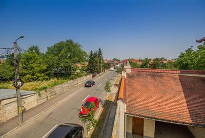 Casă cu 8 camere cu Teren 500 Mp în Exterior Est - 27