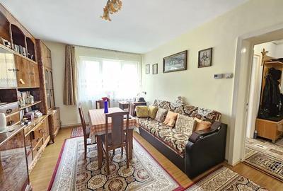 Apartament cu 2 camere semidecomandat, mobilat în 7 Noiembrie