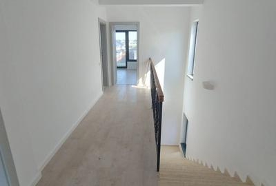 Casă individuală cu 4 camere cu Canalizare în Tunari - 14