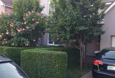 Casă cu 4 camere în Exterior Vest