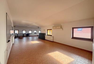 Casa/ Spatiu de Inchiriat - 11