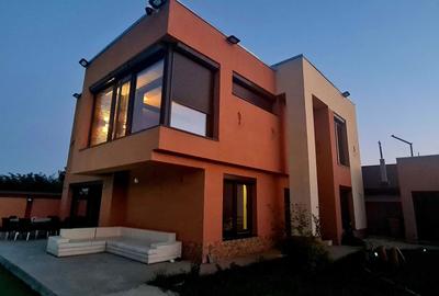 Casă cu Teren 700 Mp în Central - 3