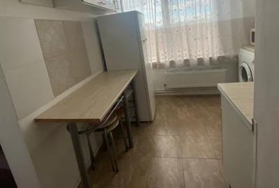 Garsonieră decomandată, mobilată în Astra - 4