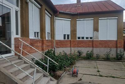 Casa vanzare ARAD zona INTIM, Direct proprietar COMISION 0% - 1