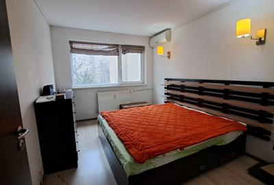 Apartament 3 camere, renovat, poziție retrasă (nu la bulevard) – Metrou 500 m - 54