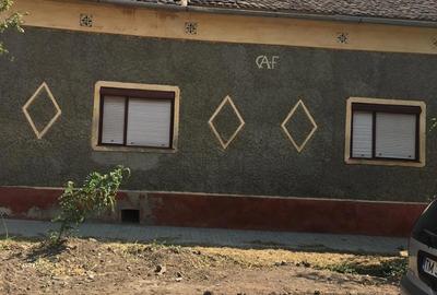 Casă cu 3 camere în Comloșu Mare - 4