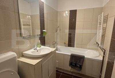 Apartament cu 2 camere, 44 mp, zona Piata 700 - 12