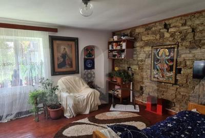 Casa de vanzare,zona buna - 2