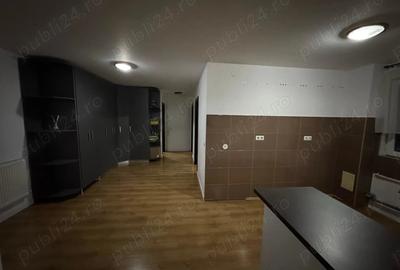 Apartament cu 3 camere decomandat în Hipodrom 3 - 5