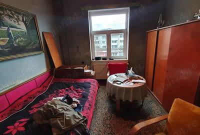 Vanzare apt 2 camere, Lupeni, langa sediu BCR - 2