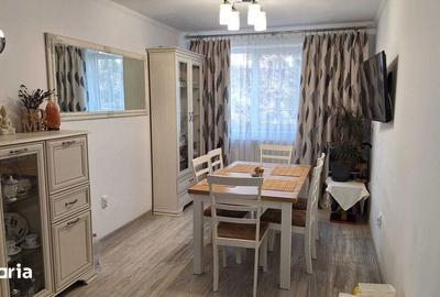 Apartament cu 3 camere în Central - 1