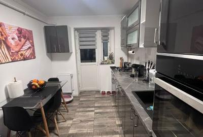Apartament cu 4 camere decomandat, mobilat în 1 Mai - 5