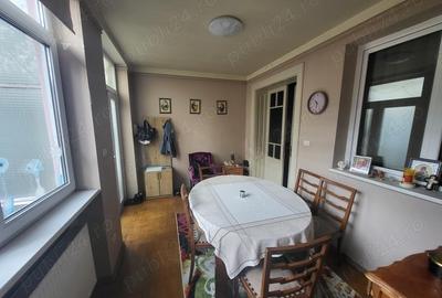 Apartament cu 3 camere semidecomandat în Favorit - 4