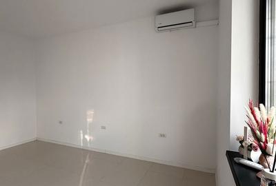 Spațiu comercial, de 35 mp, în Central - 6